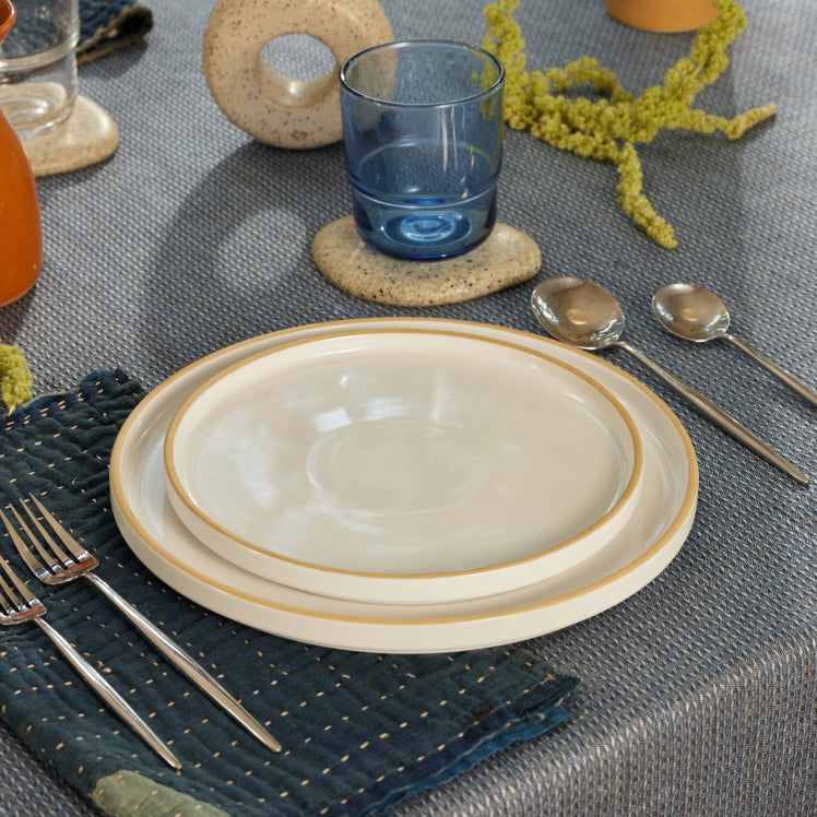 Dinner Plates (Set of 4) - Image 3