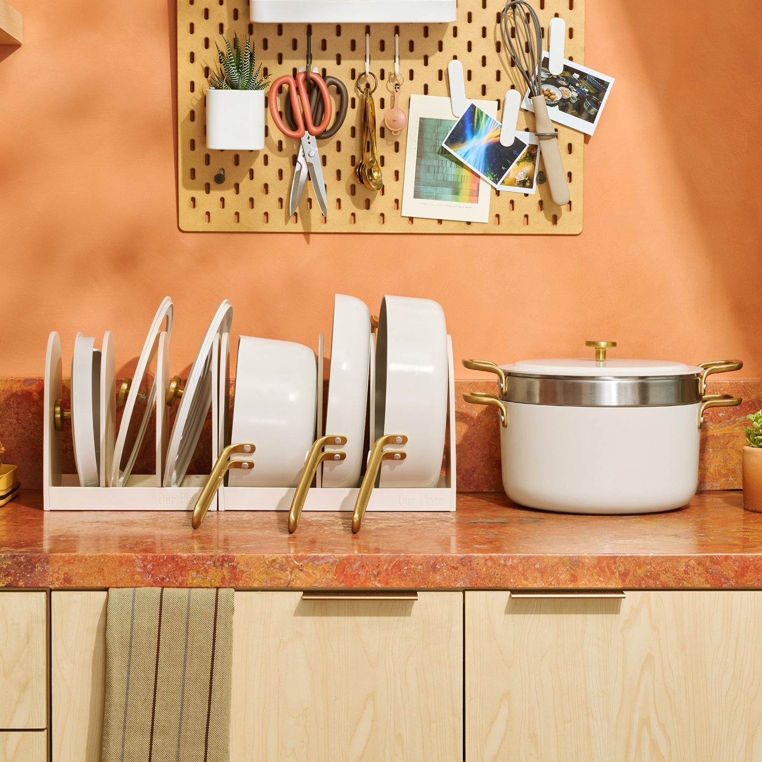 Essentials Cookware Set (11 piece) - Image 2